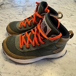 The North Face Kids Back-To-Berkeley IV Hiker (Little Kid/Big Kid) size 1